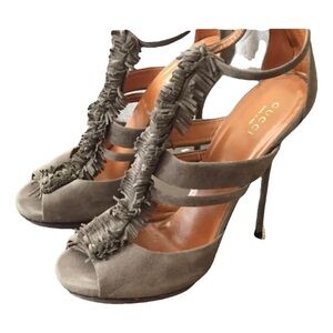 GUCCI - MID HEEL GREY SUEDE